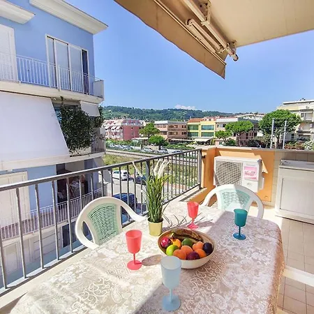 Bilocale Mareblu A Due Passi Dalla Apartman Grottammare